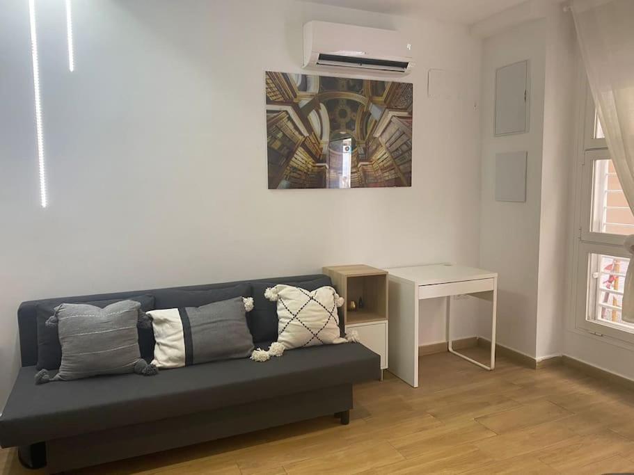 Cozy Place In Apartment Málaga