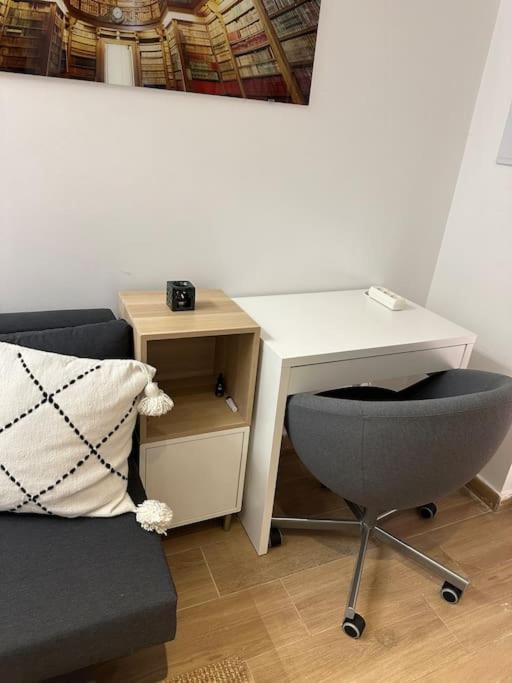 Cozy Place In Apartment Málaga